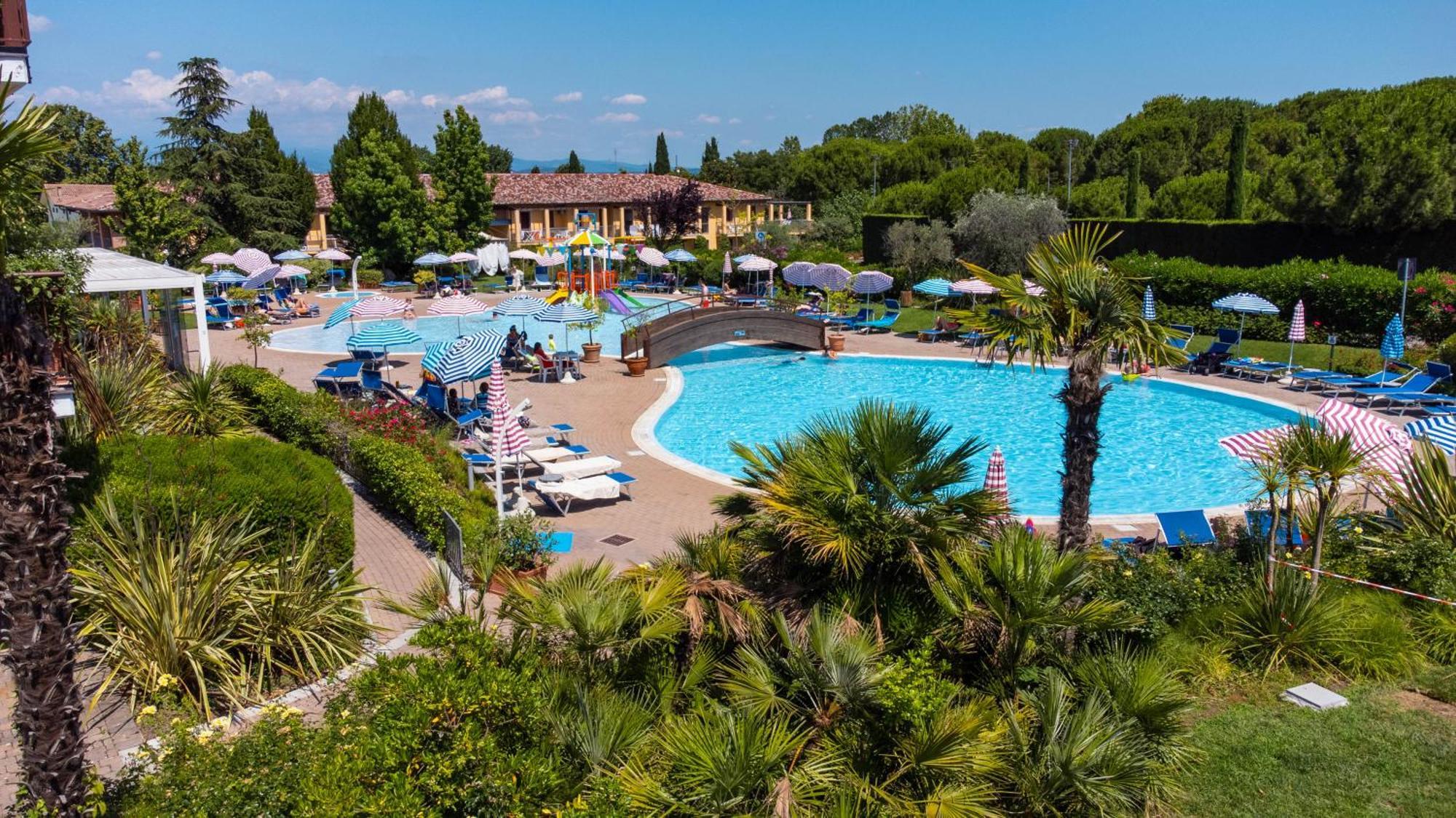 Hotel Bella Italia เปสเคียรา เดล การ์ดา ภายนอก รูปภาพ